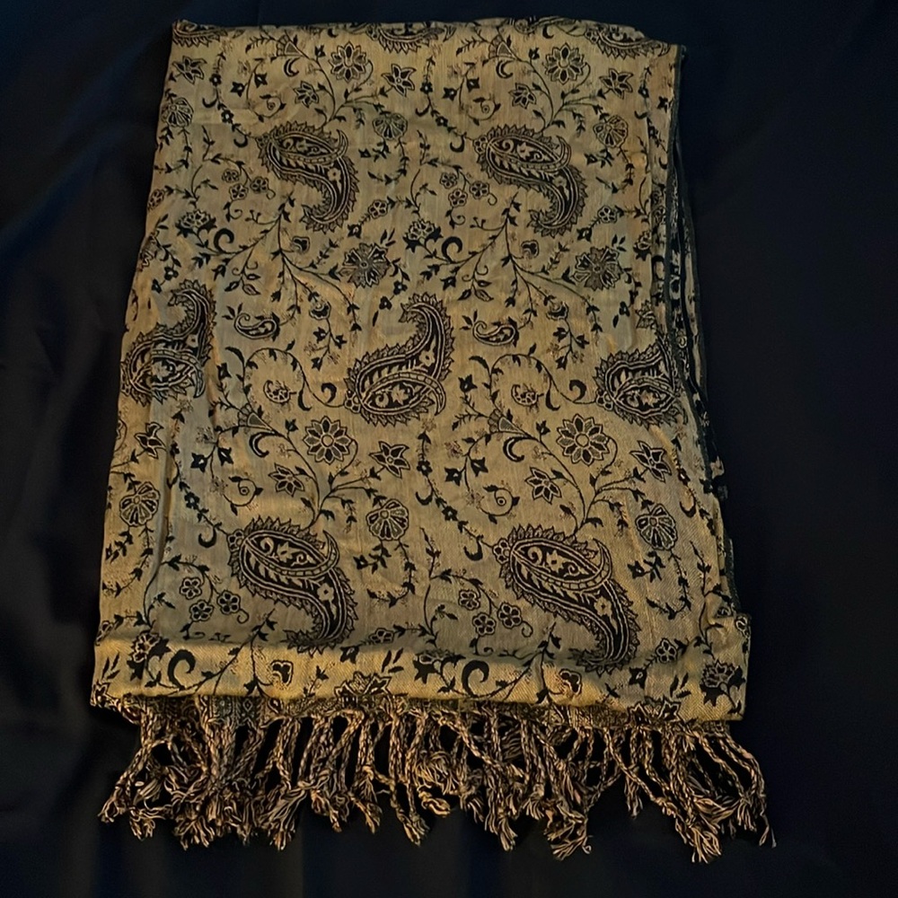 Reversible Gold and Black Wrap